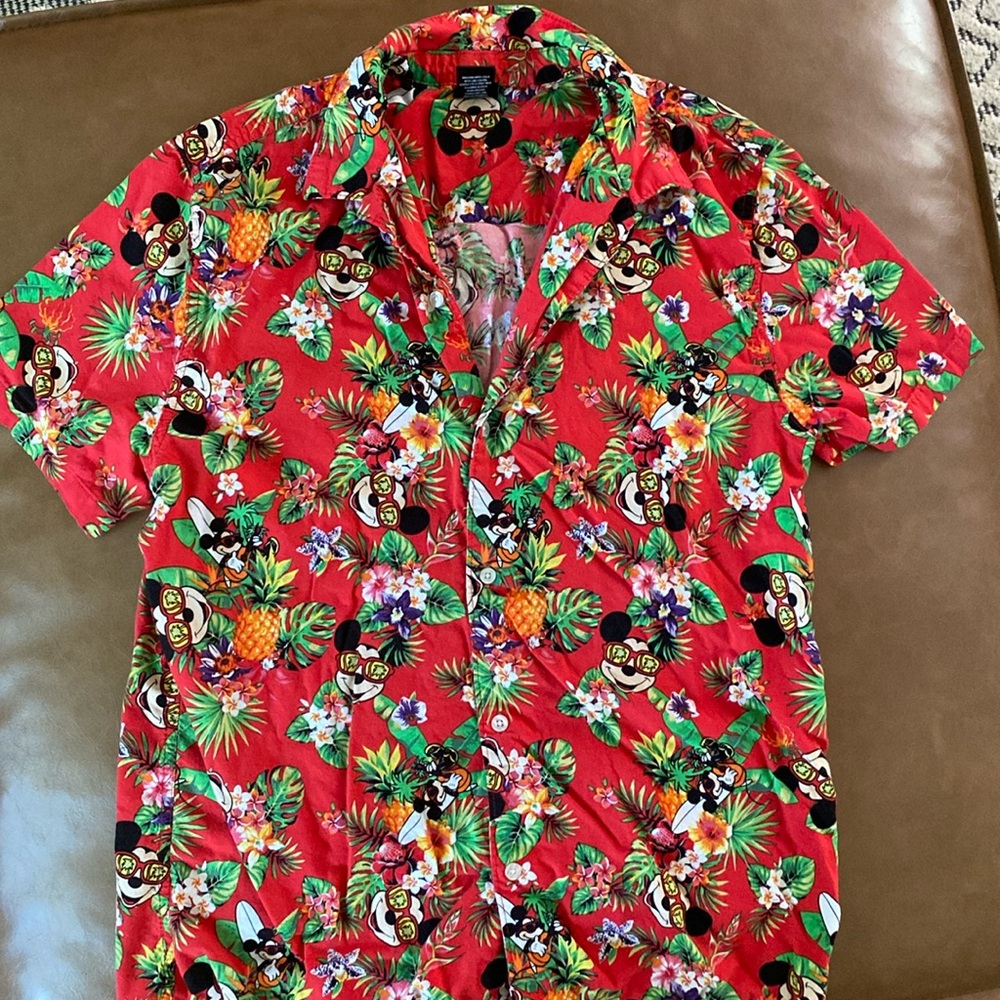 Hawaiian Mickey short sleeve button up